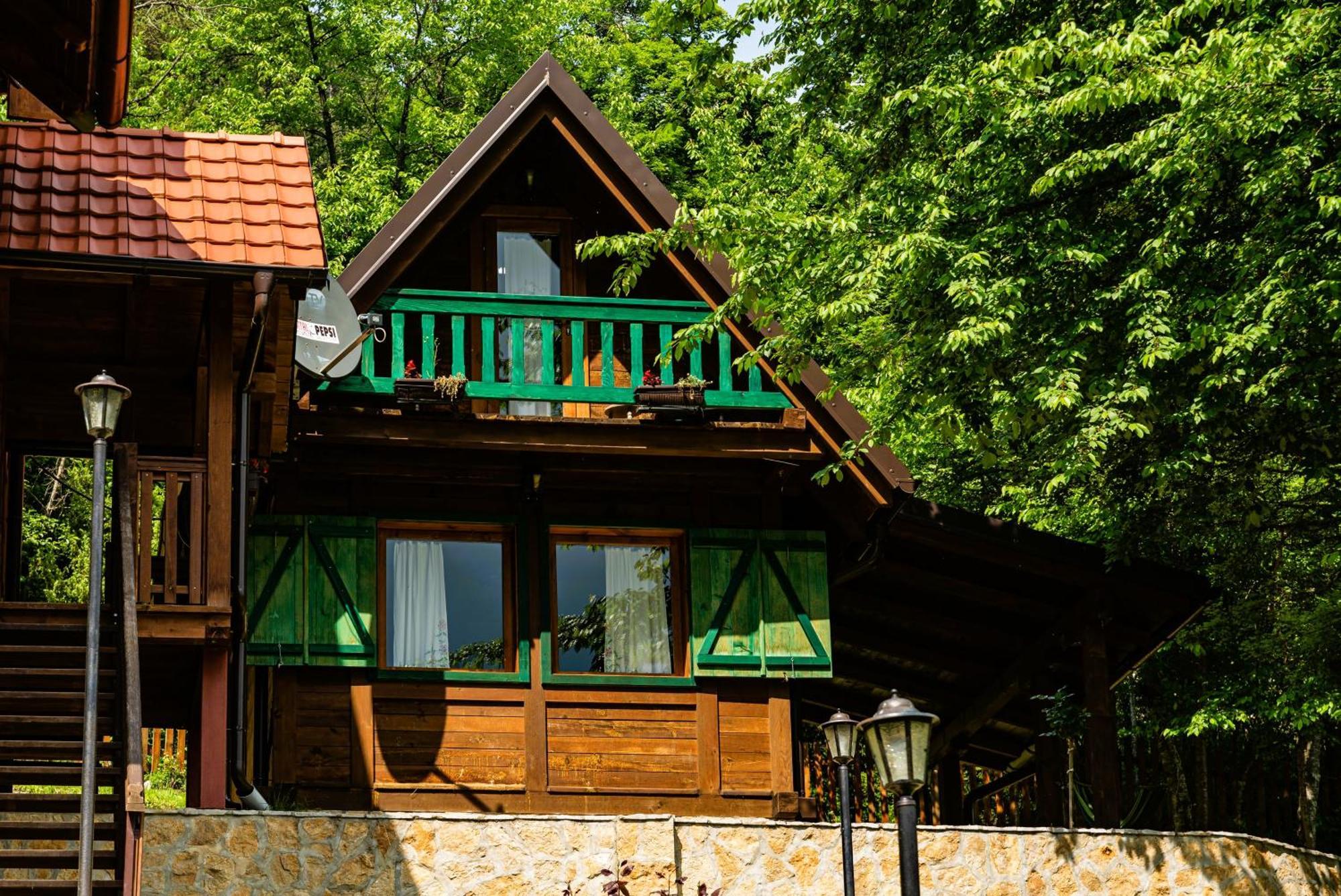 Drvene Kuce Suska - Wooden Houses Suska Zaovine Luaran gambar